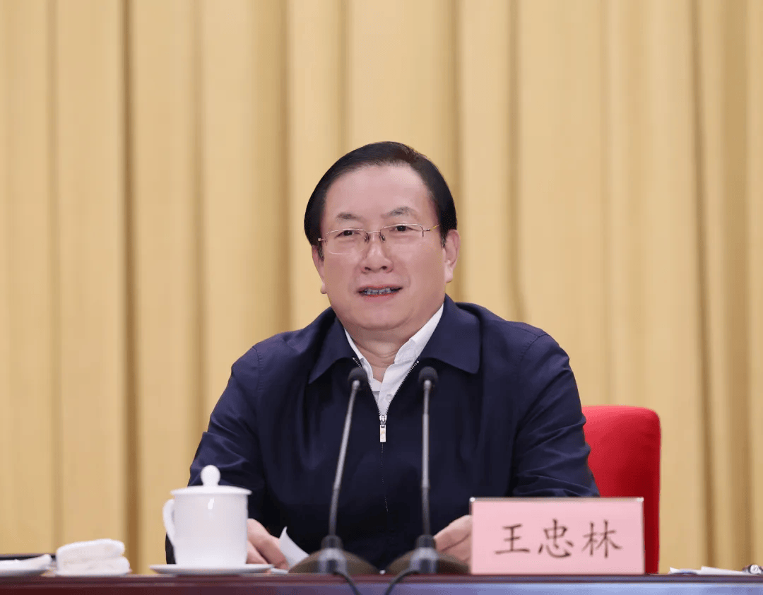 湖北省委决定：将今年作为“干部素质提升年”